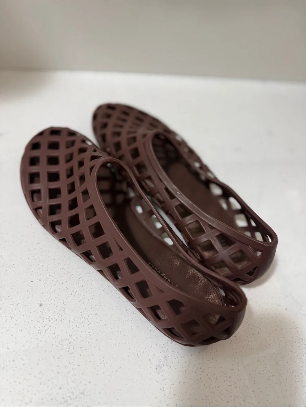 jeffreycampbell Women's Brown Lattice Slip-On Flats_4